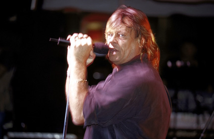 img0072.jpg (37793 bytes)